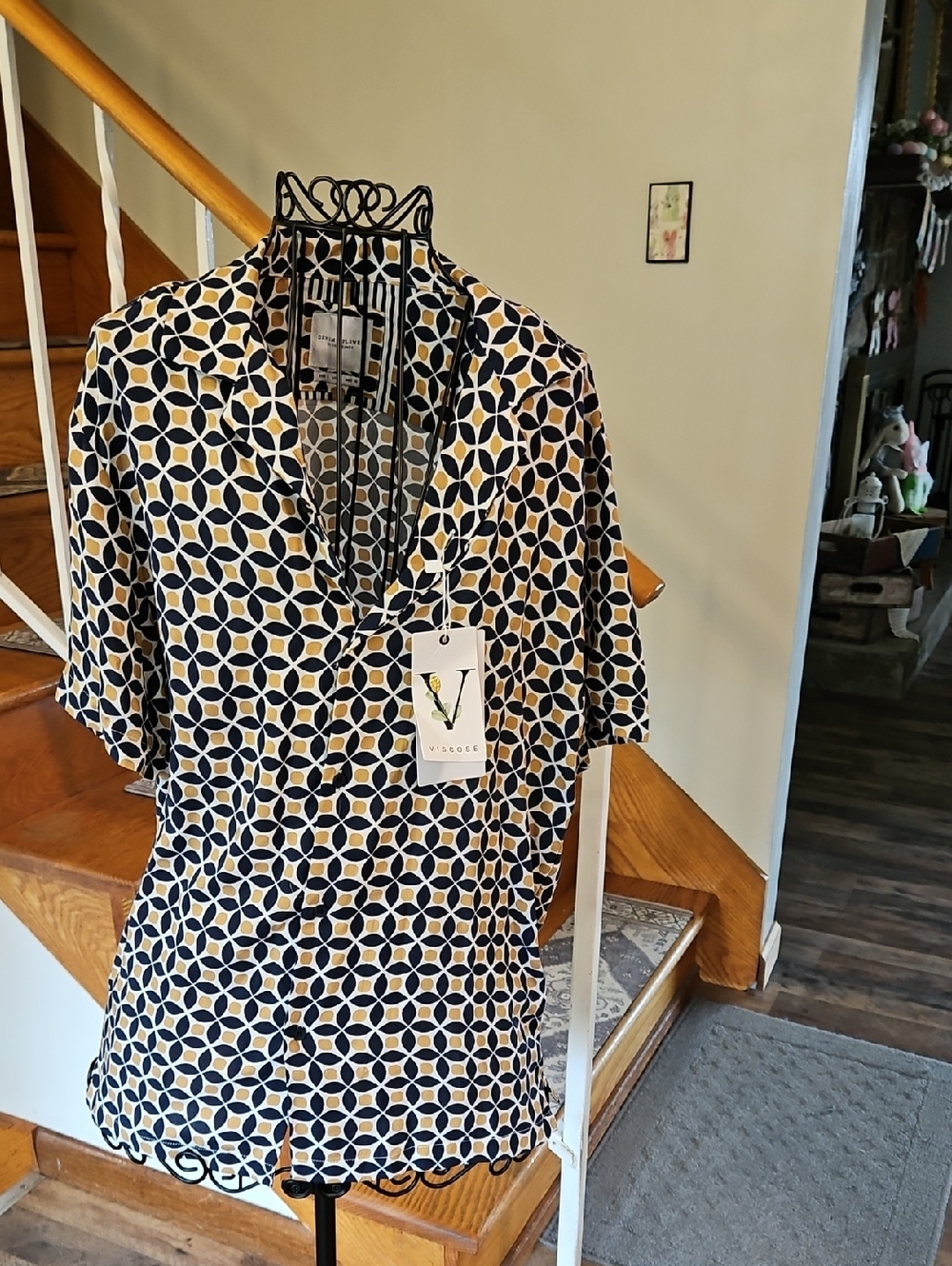 👚DENIM & FLOWER Abstract Design Top